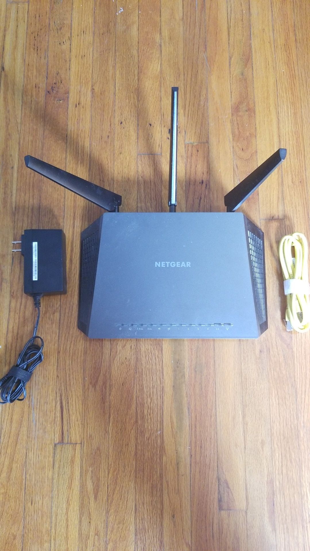 Netgear Nighthawk Smart WiFi Router (R7000) - AC 1900