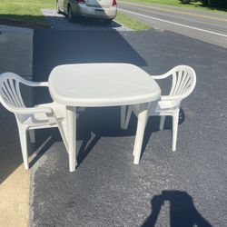 Patio Table With 2 Chairs
