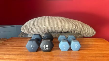 10 and 15 lb dumbbell set