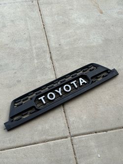03-05 4Runner TRD Style Grill