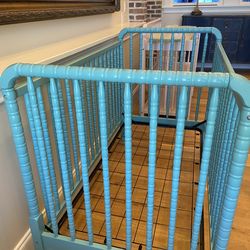 Baby Crib and Toddler Bed