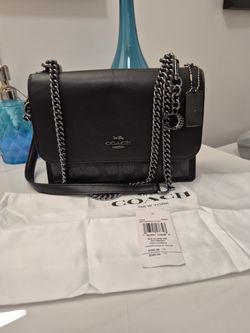 Coach AUTHENTIC shoulder/crossbody bag. Perfect condition with tags. Rare Colorway. 🖤
