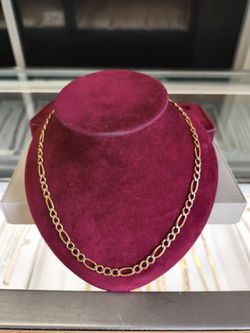 10ksolid gold necklace 17.9 grams 22 Long layaway available 10% Dwon if you interested please make sure you ask for Maribel thank you