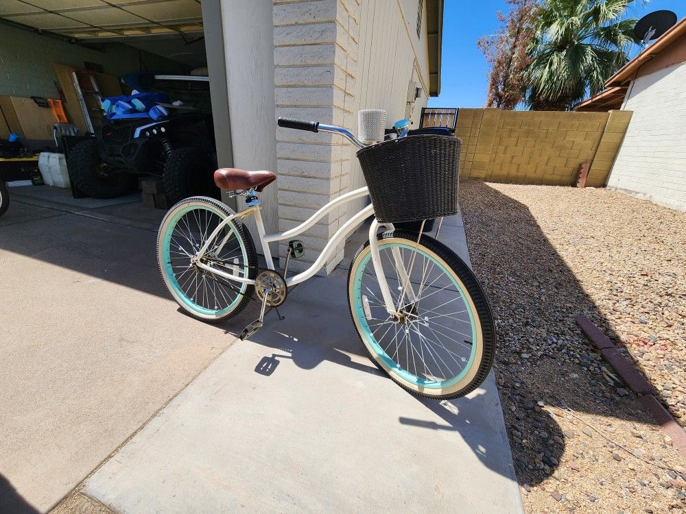 White Woman's Beach Cruiser