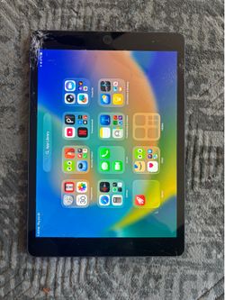 9th Generation iPad - Space grey