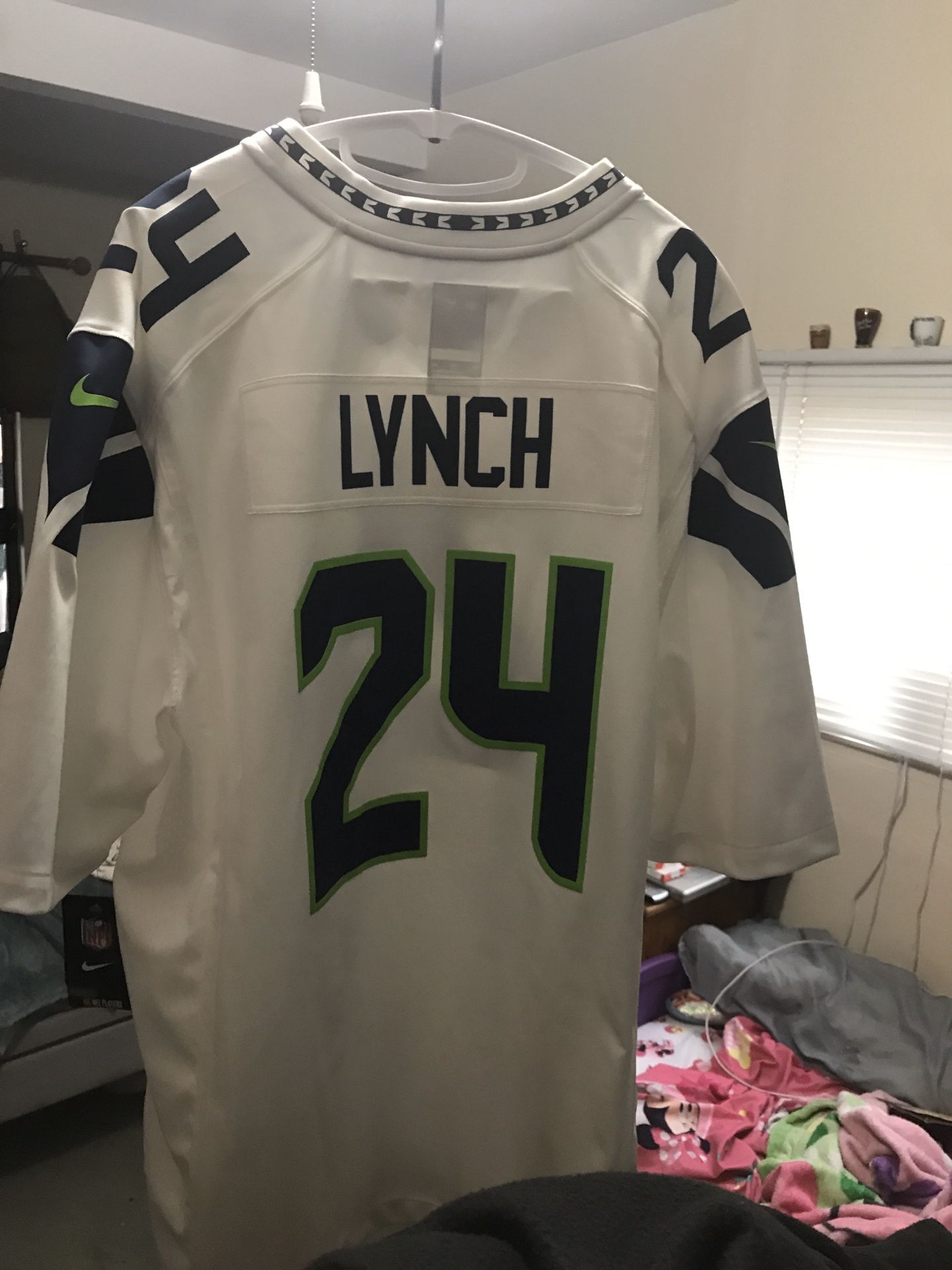 Marshawn lynch Seahawks jersey for Sale in Tacoma, WA - OfferUp