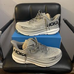 Hoka Clifton 9/ Size 11D Men’s $95