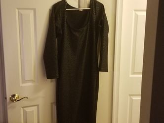 Women's plus size black dress