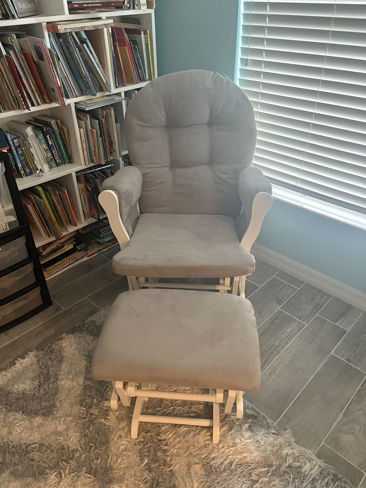 Nursery Glider/Rocking Chair