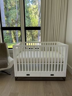 RH BABY AVALON storage Crib. Like New!