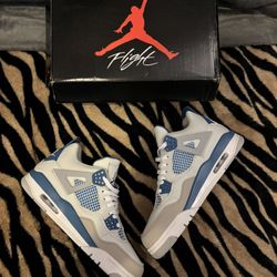 Jordan 4 Military Blue Size 9.5 Men’s Sneakers