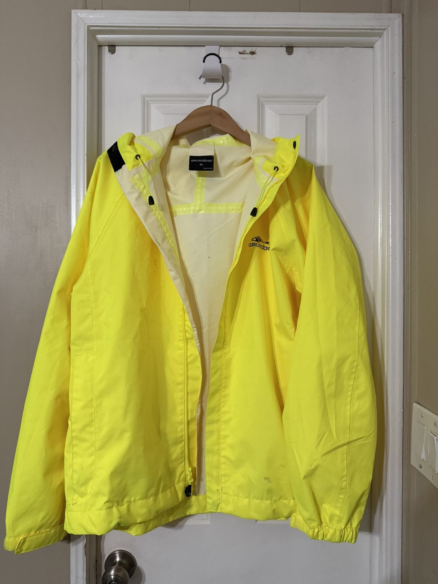 Men’s Grundens Rain Jacket Xl