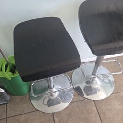 Adjustable Stools 