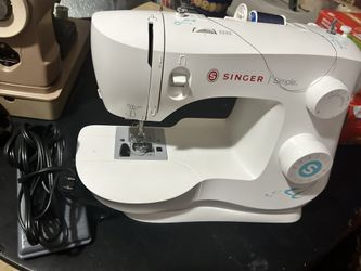 Singer Simple Sewing Machine