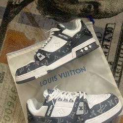 Louis Vuitton Sneakers