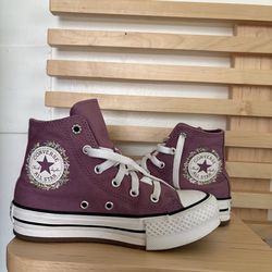 Girls converse