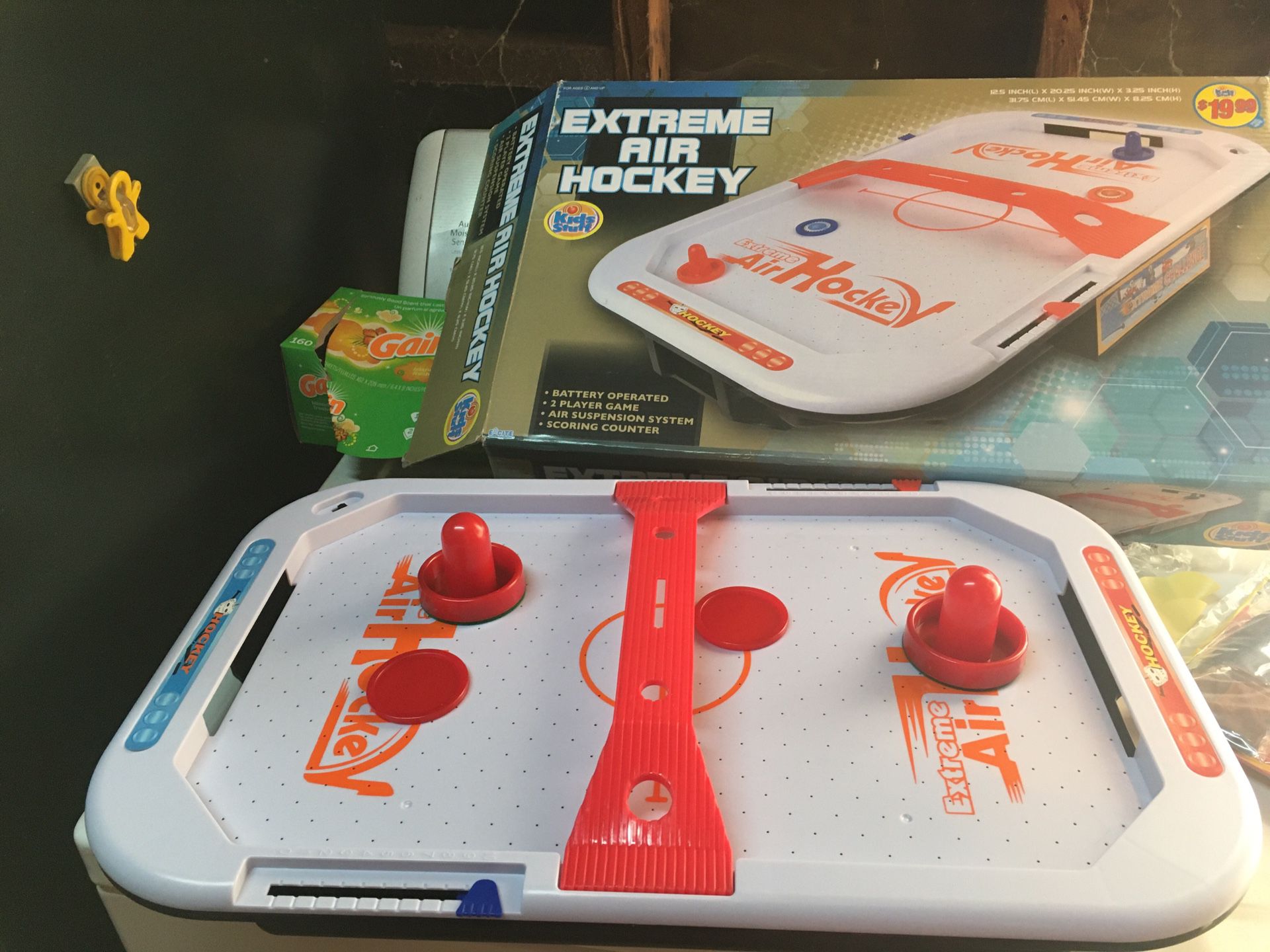 Tabletop air hockey table