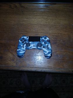 PS4 controller