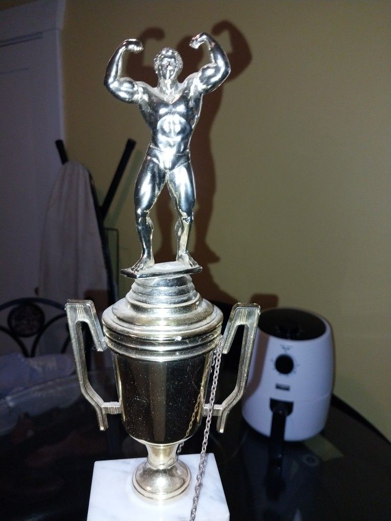 Body Builder Trophy