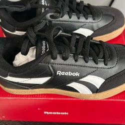 Size 3.5. Boys.   Shoes.  Reebok.  