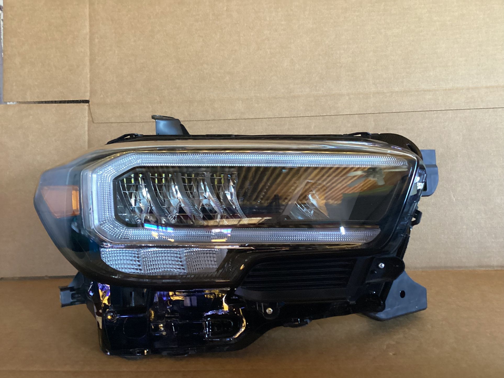 2020-23 Toyota Tacoma Passenger FULL LED Headlight MINT COMPLETE ORIGINAL🤩