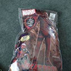 Halloween Costume Deadpool.  Adult Small/Petit. Fits 34-36 Jacket Size.  Factory Sealed.  Muscle Chest Thorax Muscle.  Cash Porch Pickup Redmond.