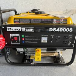 Gas powered DuroStar DS4000S Generator