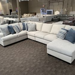 Big Cream White Sectional NEW 