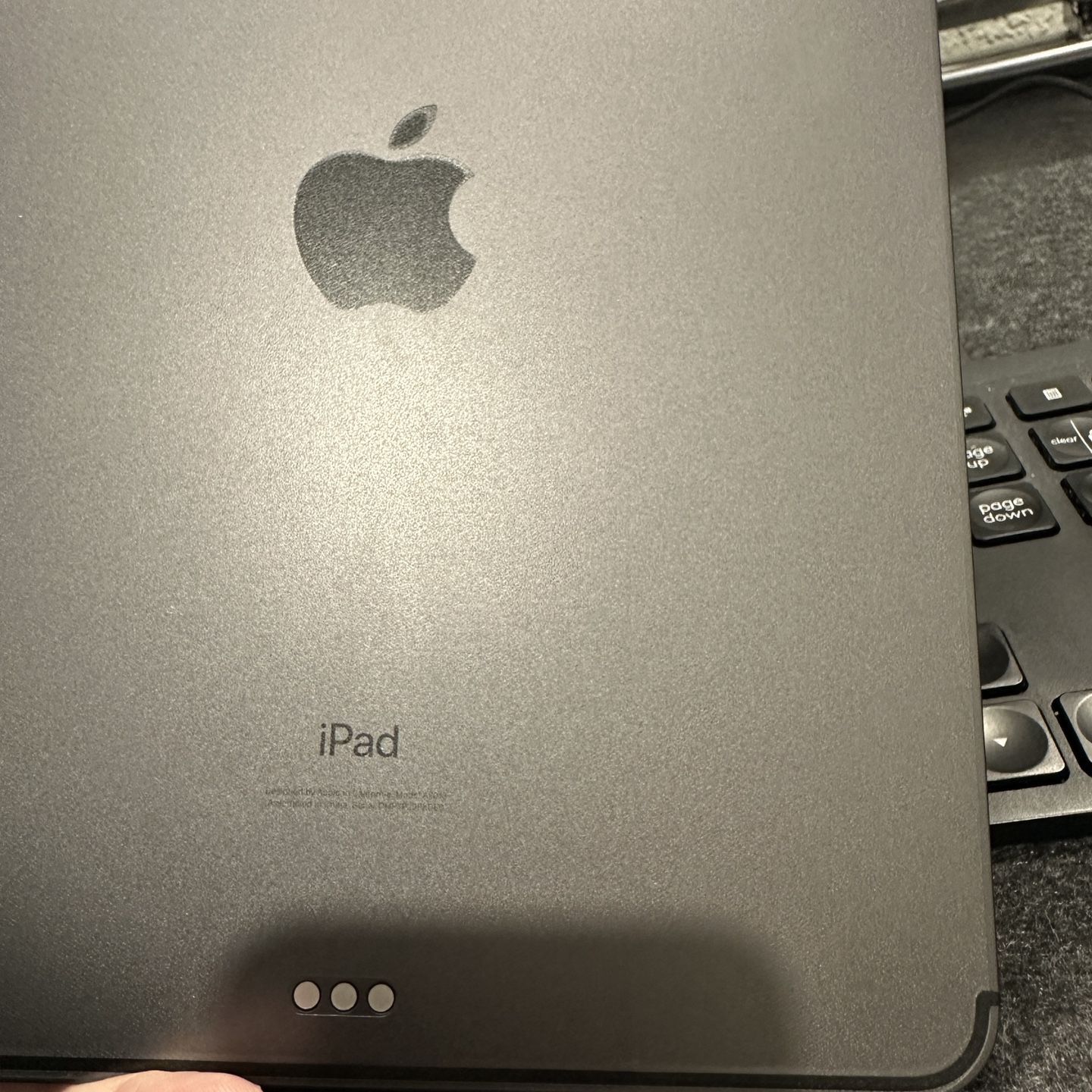 11” Ipad Pro 64GB + Apple Pencil for Sale in Miami, FL - OfferUp