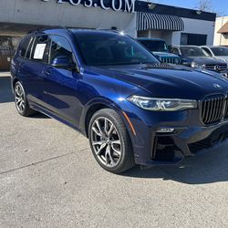 2021 BMW X7 M50i