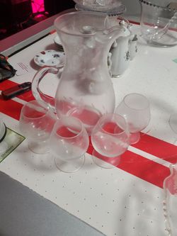 Vintage Pitcher With 4 Cups