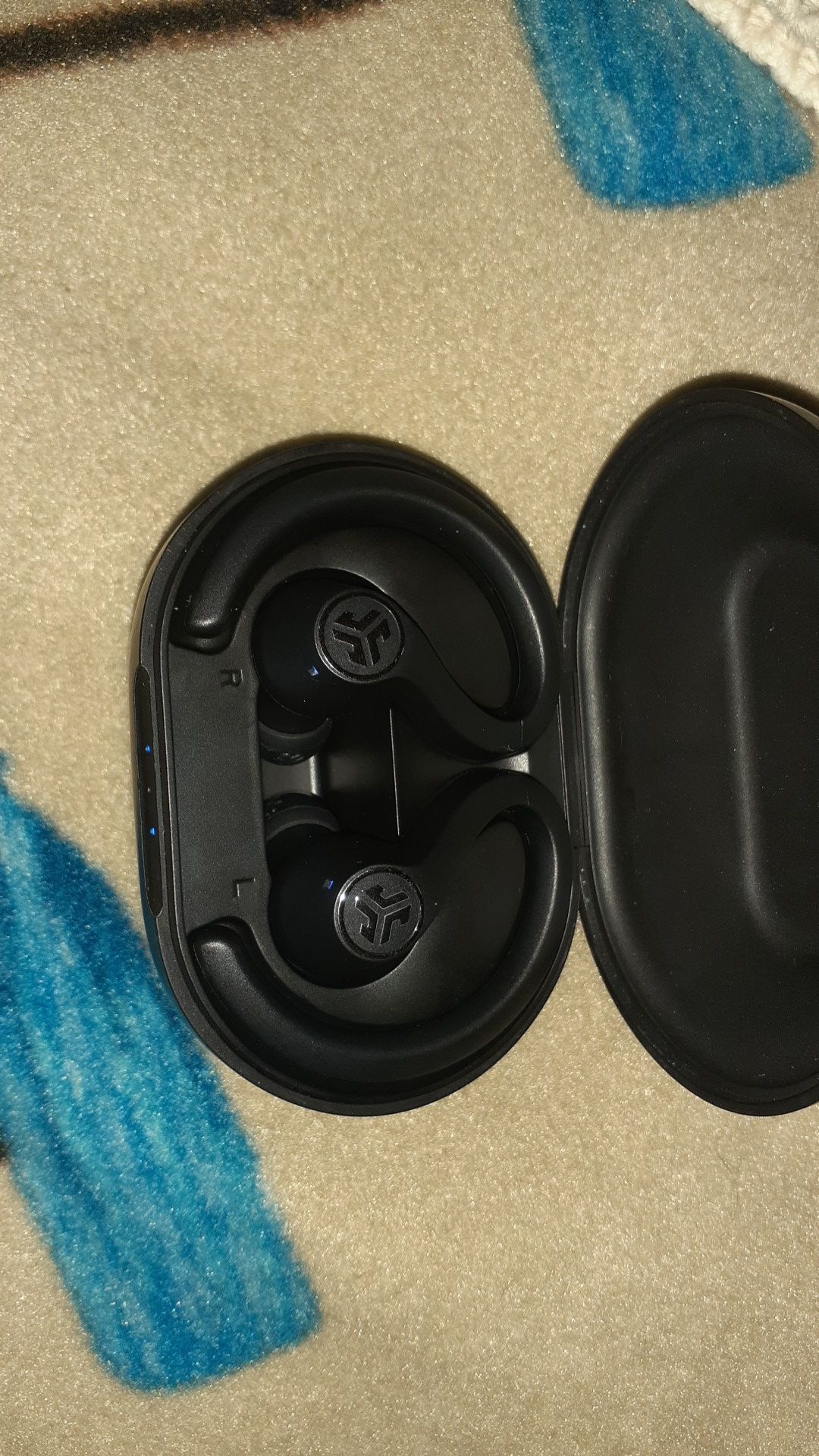 ***ATTENTION*** DONT MISS OUT!!! GREAT DEAL ON THESE WIRELESS BLUETOOTH HEAD PHONES