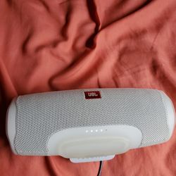 JBL Charge 3