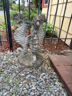 Seahorse bird bath base