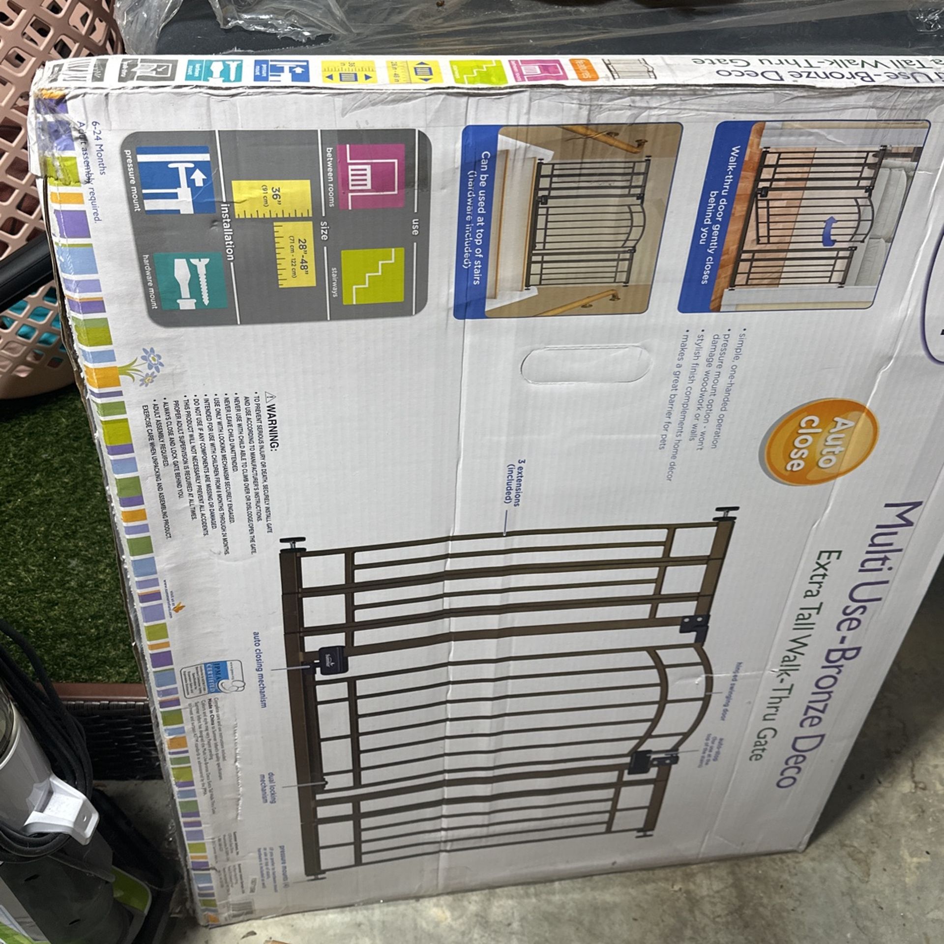 NEw In Box Baby Or Dog Gate