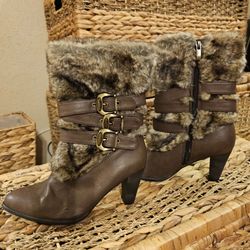 $40    VINTAGE  KATHY VAN ZEELAND  BOOTS   SIZE 6-1/2M