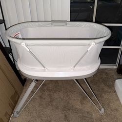Fisher Price Luminate Baby Bassinet 