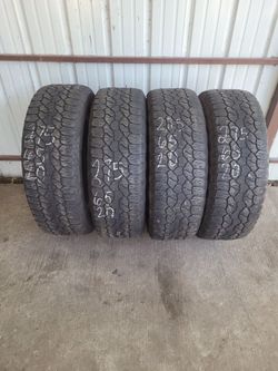275 60 20 Goodyear A/T  used set