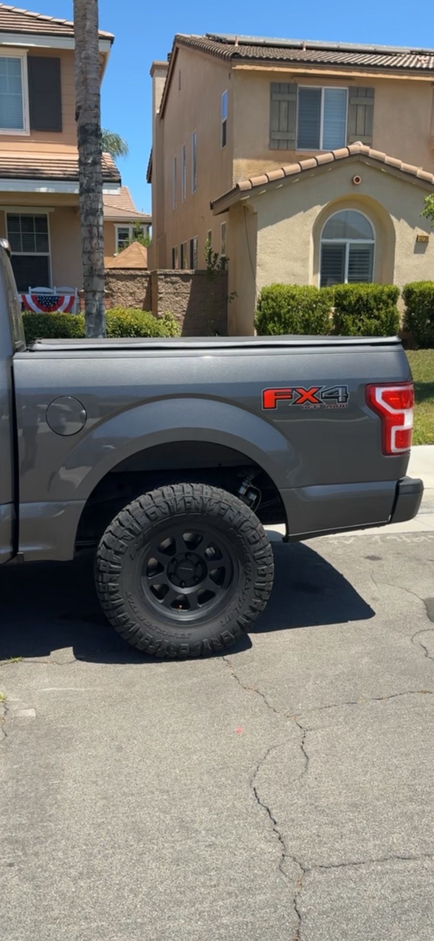 Ford F150 Bed Cover 