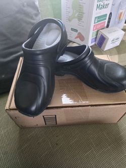 Work shoes for women