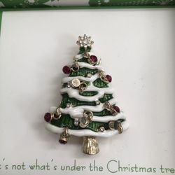 Brooch 