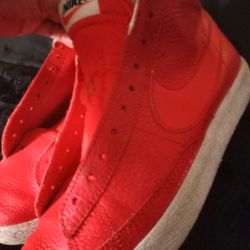Premium RED NIKE BLAZERS 