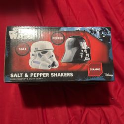 Star Wars Salt & Pepper Shakers.