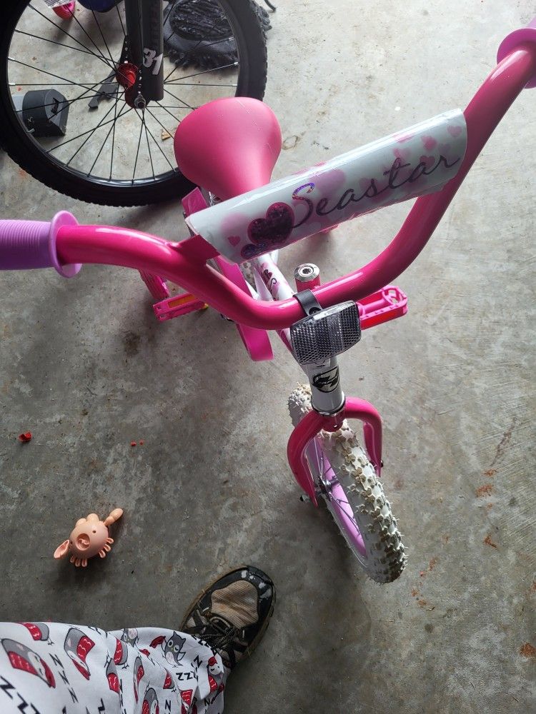 Seastar Pink And White Toddler Bicycle
