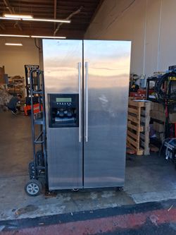 Stainless Steel Side-by-Side Refrigerator with Ice Maker