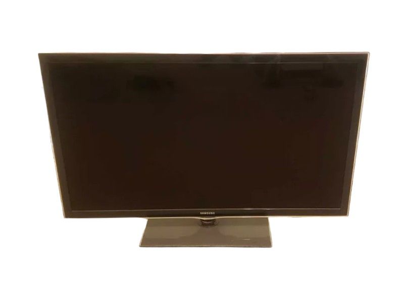 LIKE NEW USED LESS THAN A YEAR Samsung Model NO.: UN46B8000XF 46" High Definition TV
