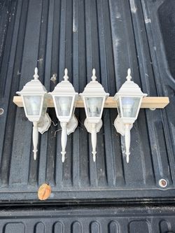 Exterior wall light fixtures