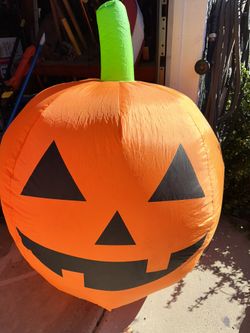 4 Halloween Inflatables