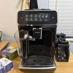 Philips 3200 Series Fully Automatic Espresso Machine (WITH 2 BRAND NEW FILTERS & AN EXTRA BREW GROUP/UNIT)