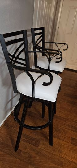 Set of barstools